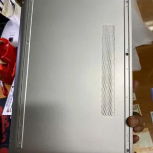 Thay mặt D Vỏ Laptop HP 245 G8 , HP 240 G8 , HP 240 G9 (MÀU BẠC) – Hàng mới chính hãng HP