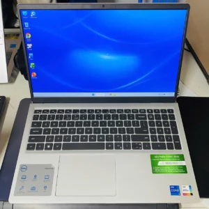 Laptop Dell Inspiron 15 3520 i5-1235U/ 16GB/ 512GB/ 120Hz"Full HD/ Win11 (81C7654)
