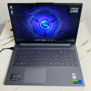 Laptop Lenovo Gaming LOQ Essential 15IAX9E i5-12450HX/ 16GB/ 512GB/ RTX3050 - 6GB/ 144Hz"Full HD/ Win11 (F5N147L)